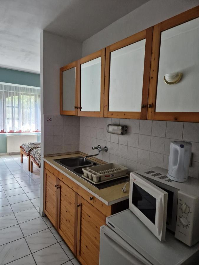Roza Hotel Es Apartmanhaz Esztergom Buitenkant foto